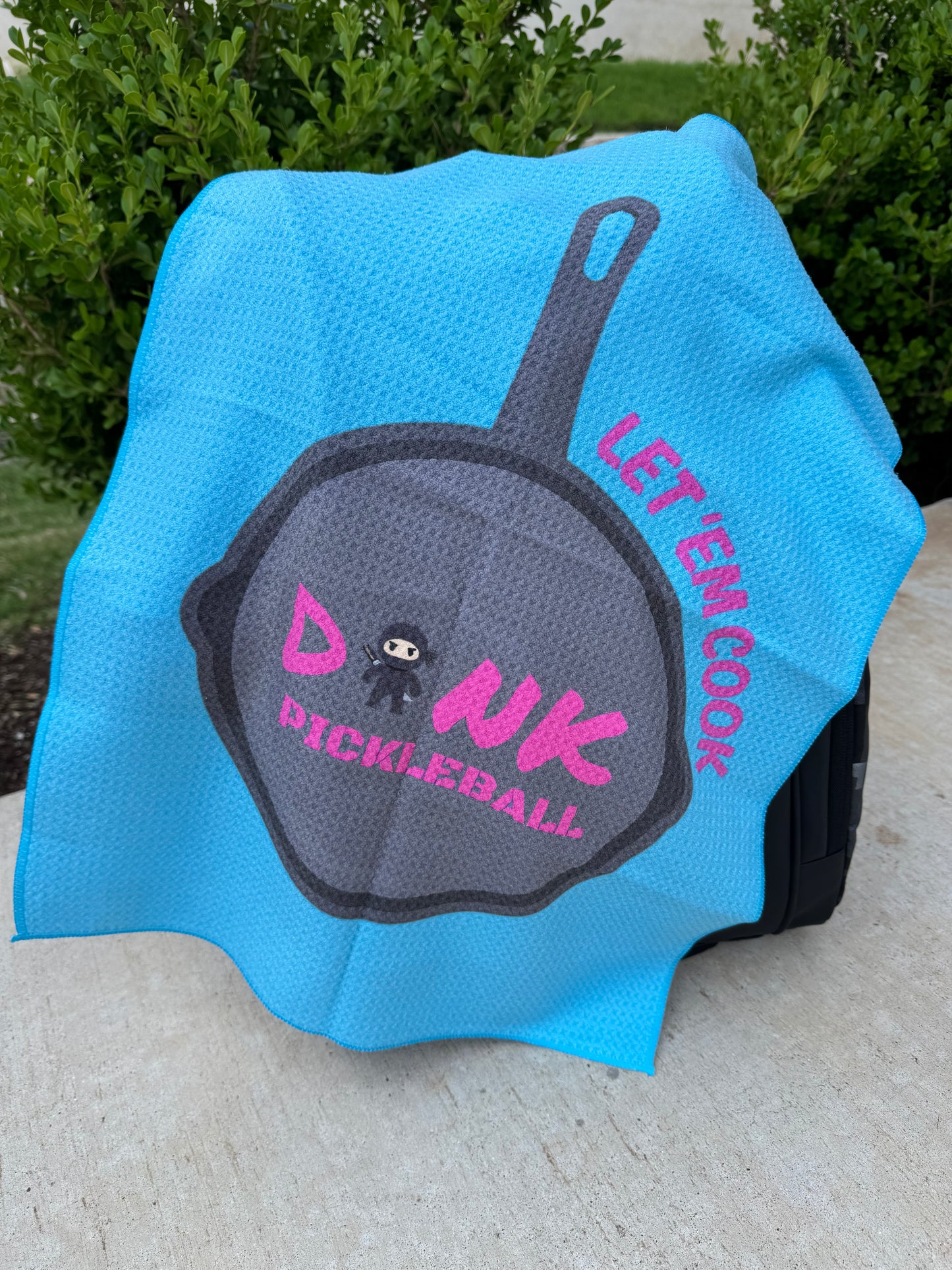 Let’em Cook Towel w/clip
