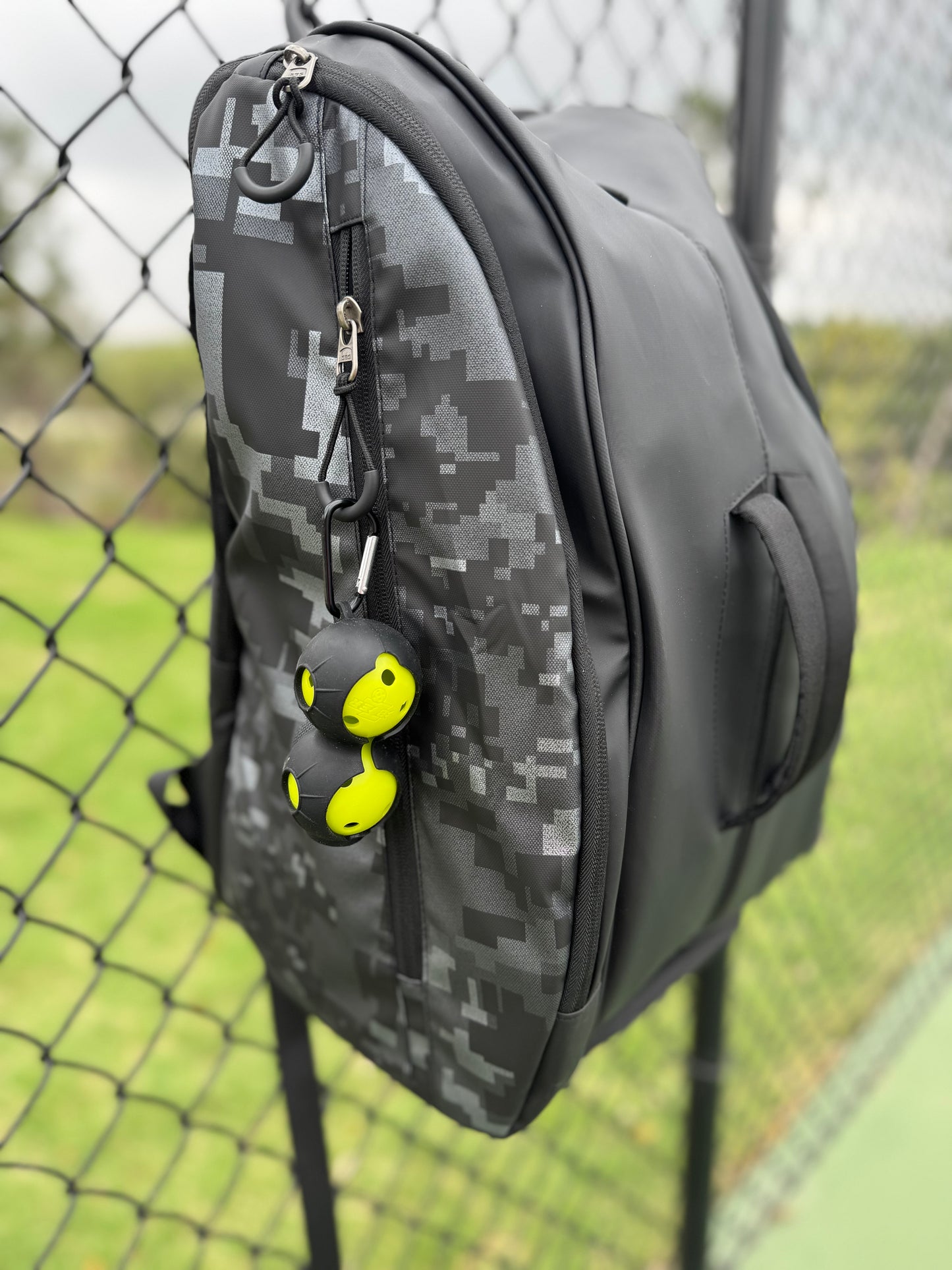 Bzer Ball Bag Clip W/2 Balls