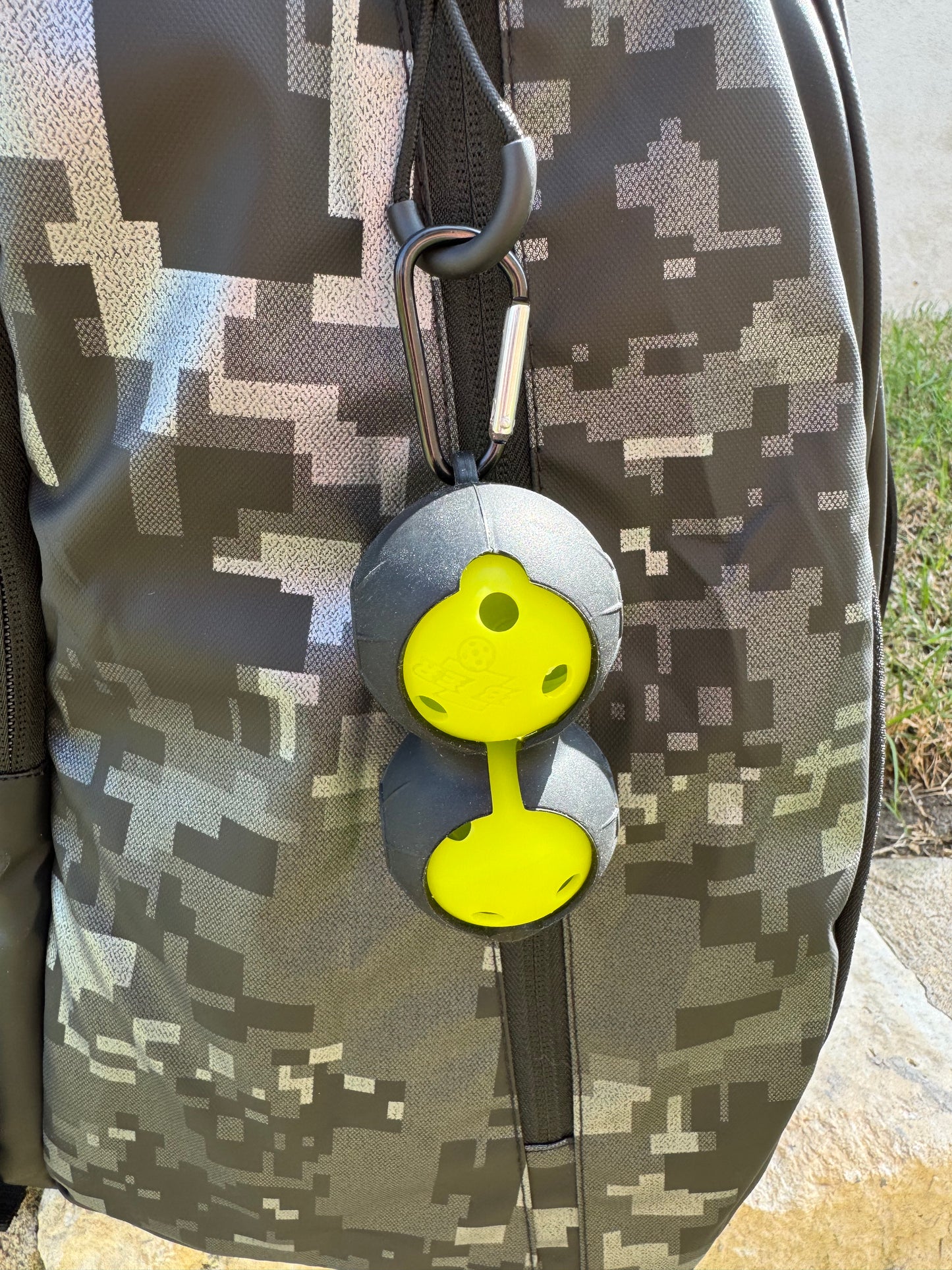 Bzer Ball Bag Clip W/2 Balls