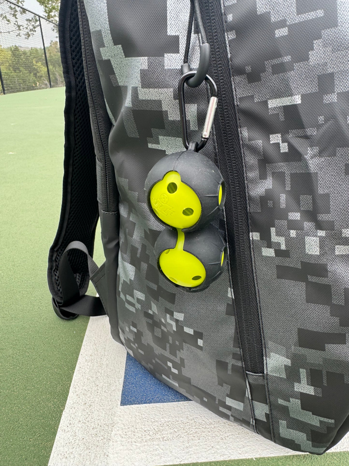 Bzer Ball Bag Clip W/2 Balls