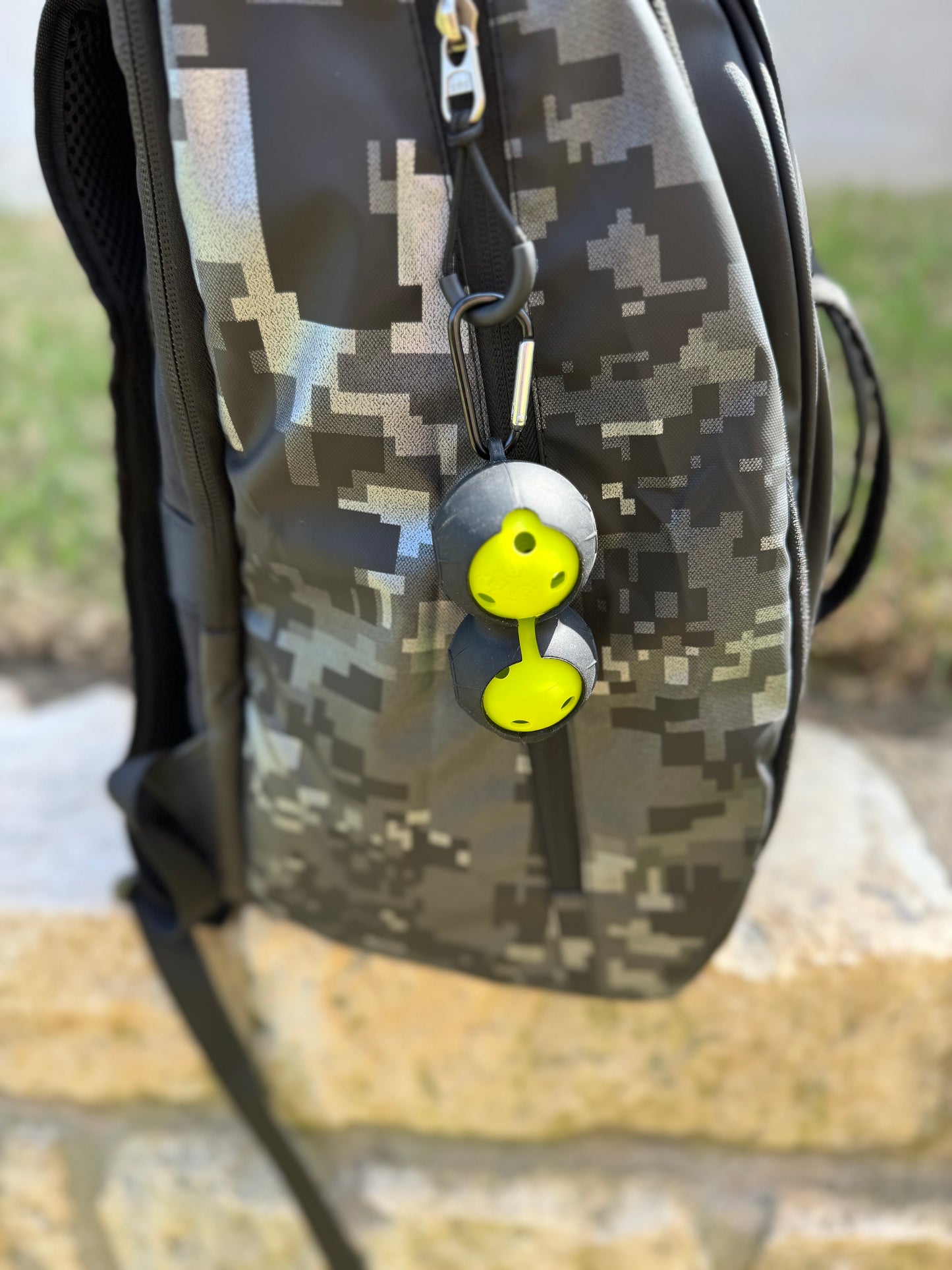 Bzer Ball Bag Clip W/2 Balls